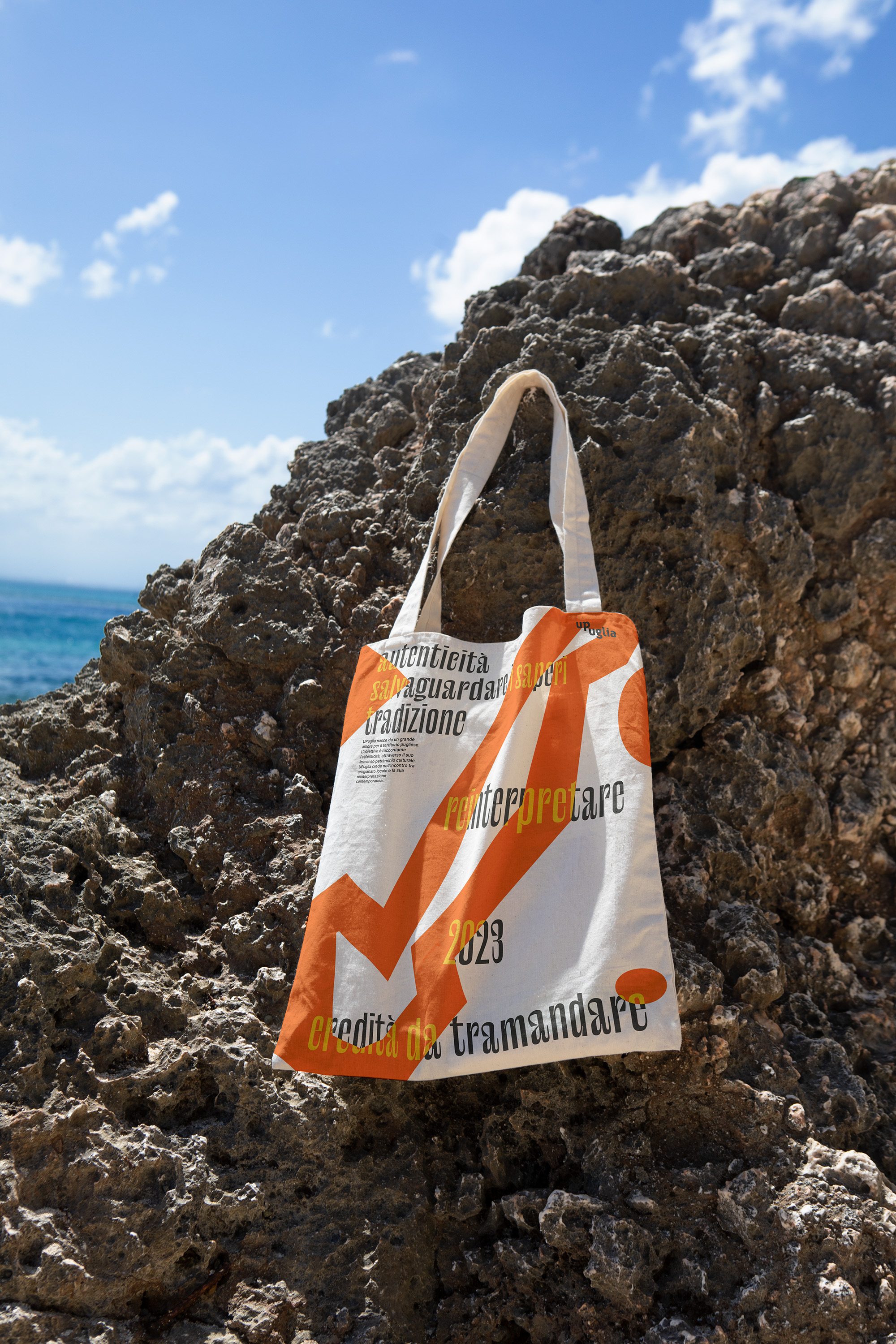 Upuglia totebag mockup
